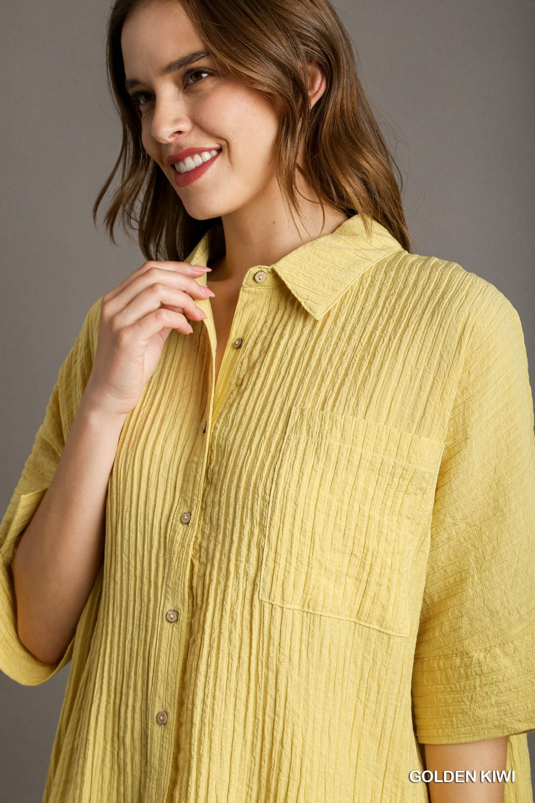 Just Thinking Pleated Short Sleeve Button Up Top in Kiwi