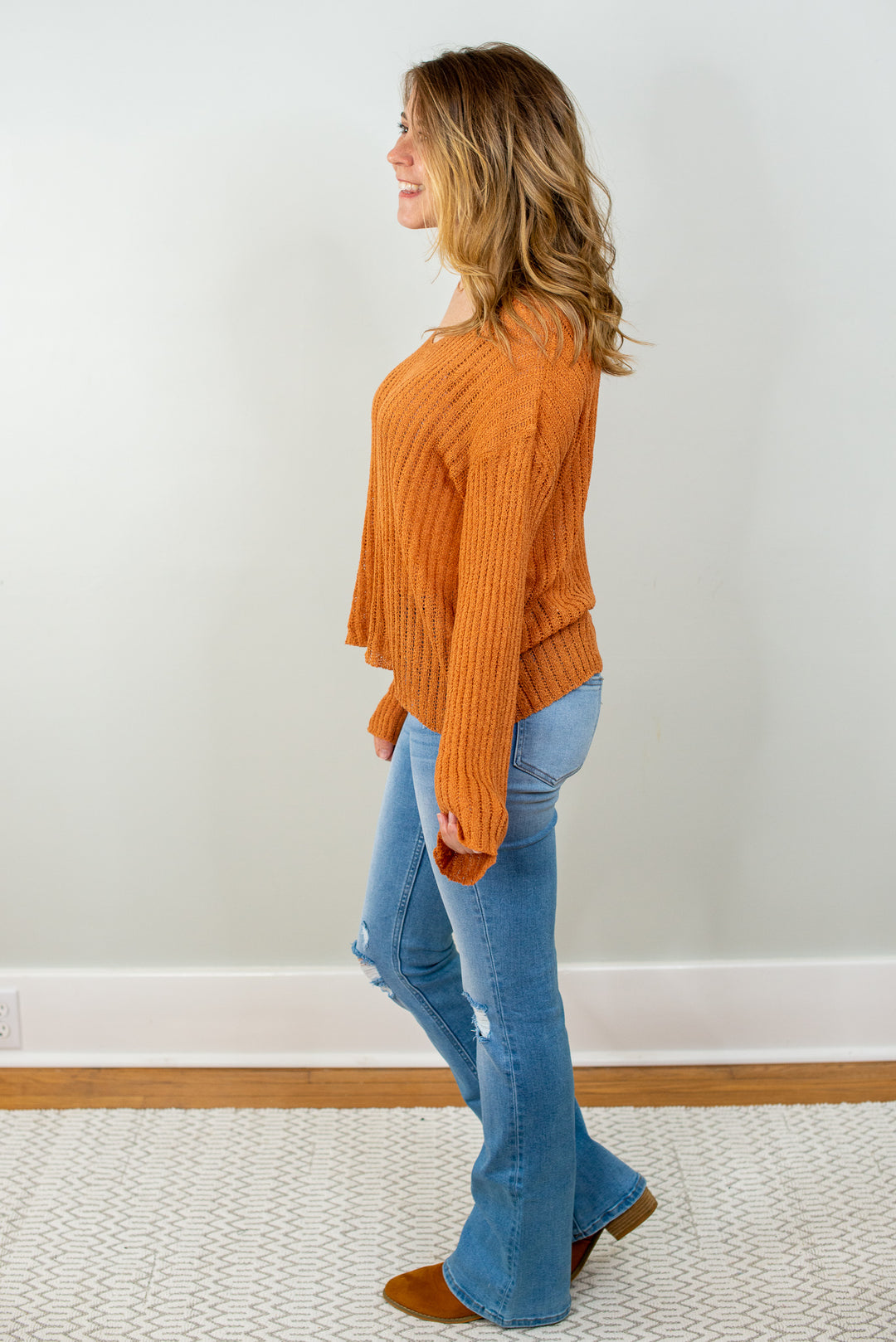 Scoop Neck Ribbed Knit Sweater in Rust