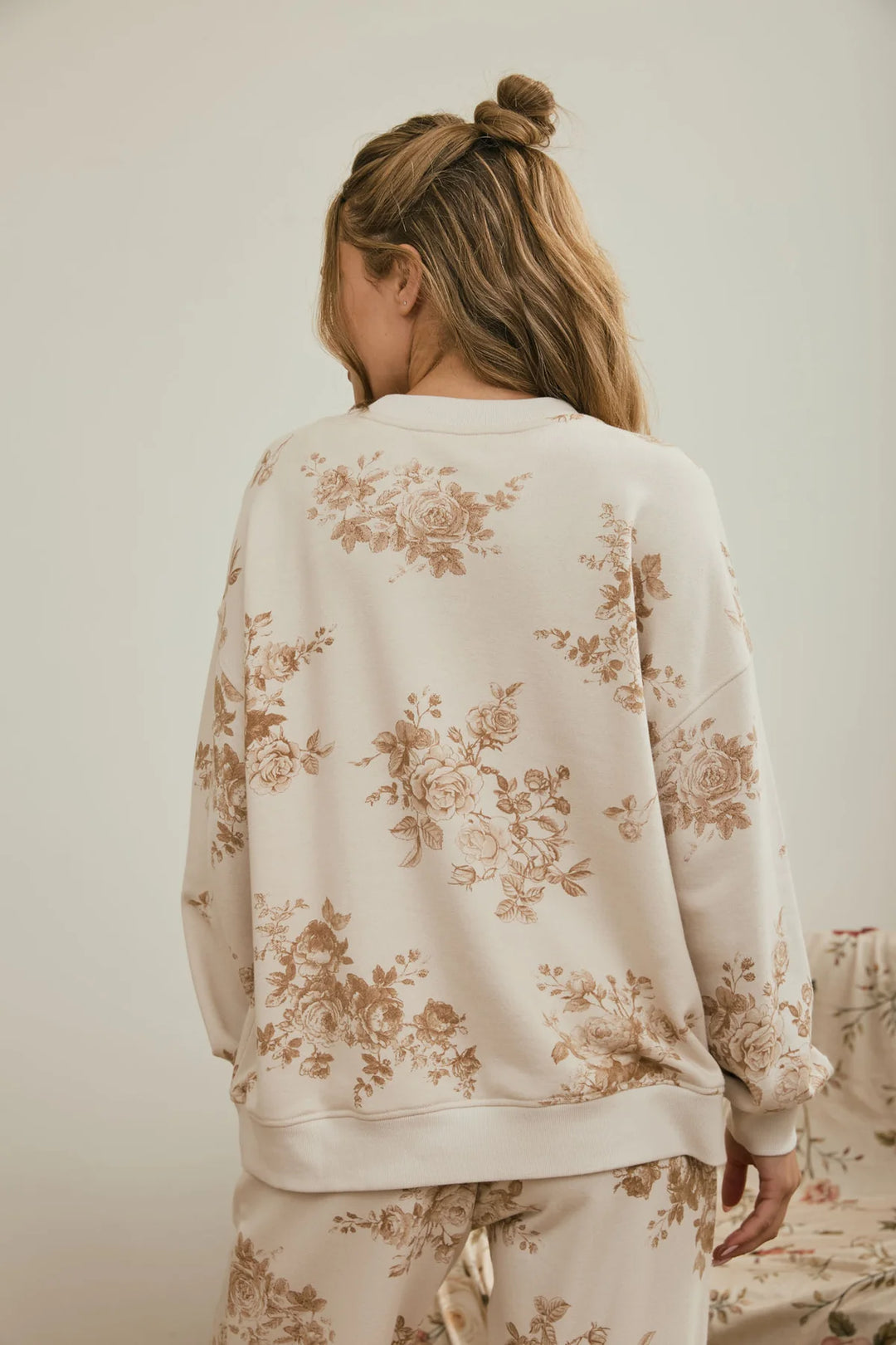 Currently Obsessed Floral Long Sleeve Crewneck in Brown and Cream