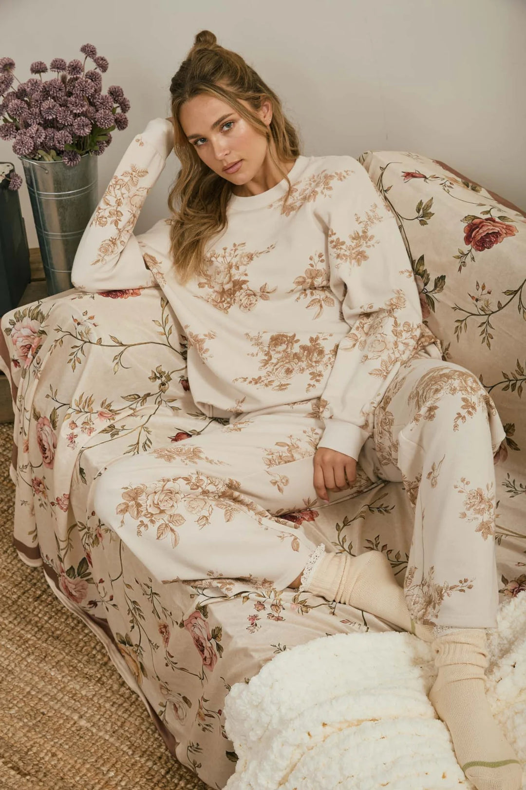 Currently Obsessed Floral Long Sleeve Crewneck in Brown and Cream