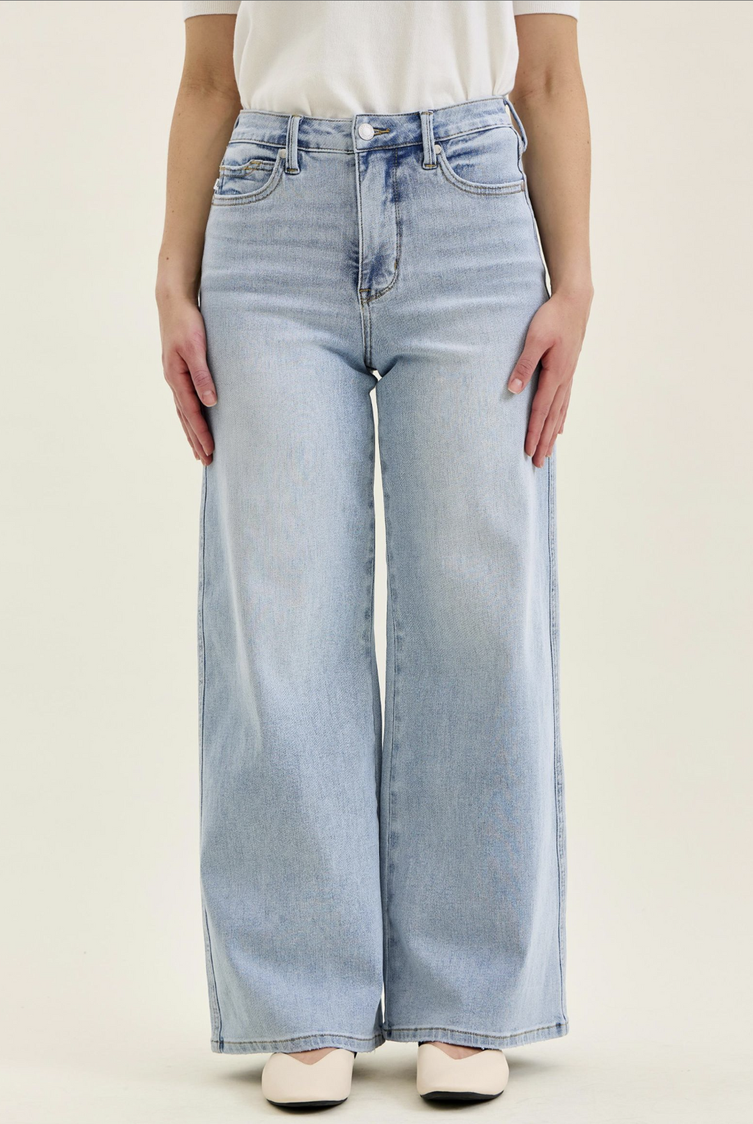 Lainey PETITE Tummy Control Retro Wide Jeans by Judy Blue