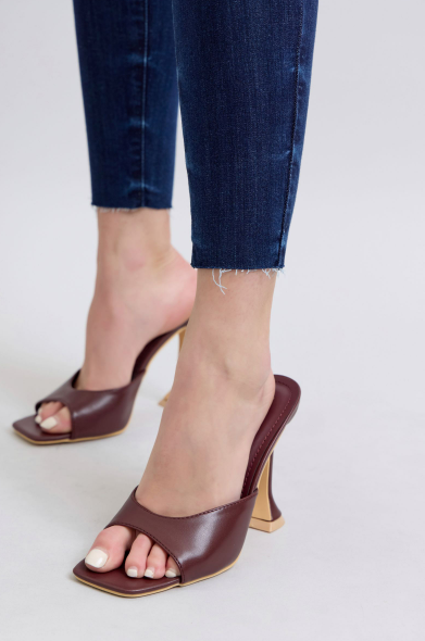 Julie Medium Rise Dark Wash Skinny Jeans by Judy Blue