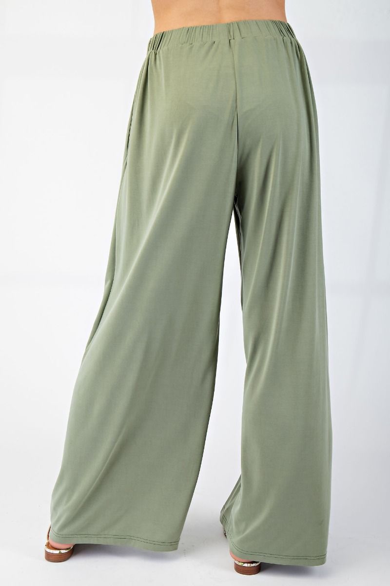 Be Right There Pleated Model Maxi Pants in Green