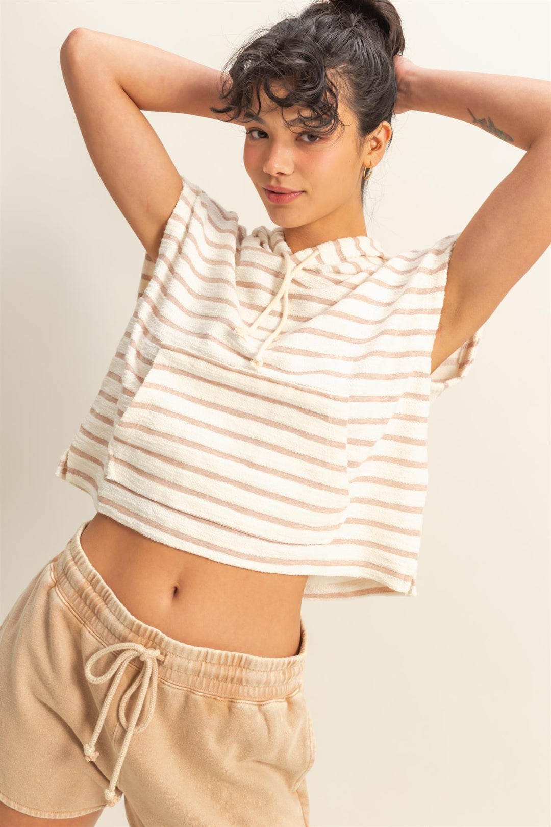 Feels Right Striped Short Sleeve Pullover Hoodie Top in Cream/Taupe