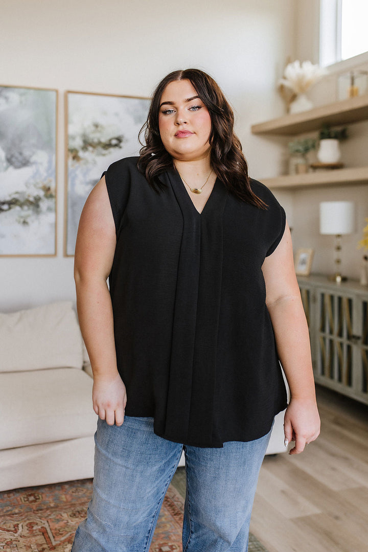 Elevate Everyday Blouse in Black