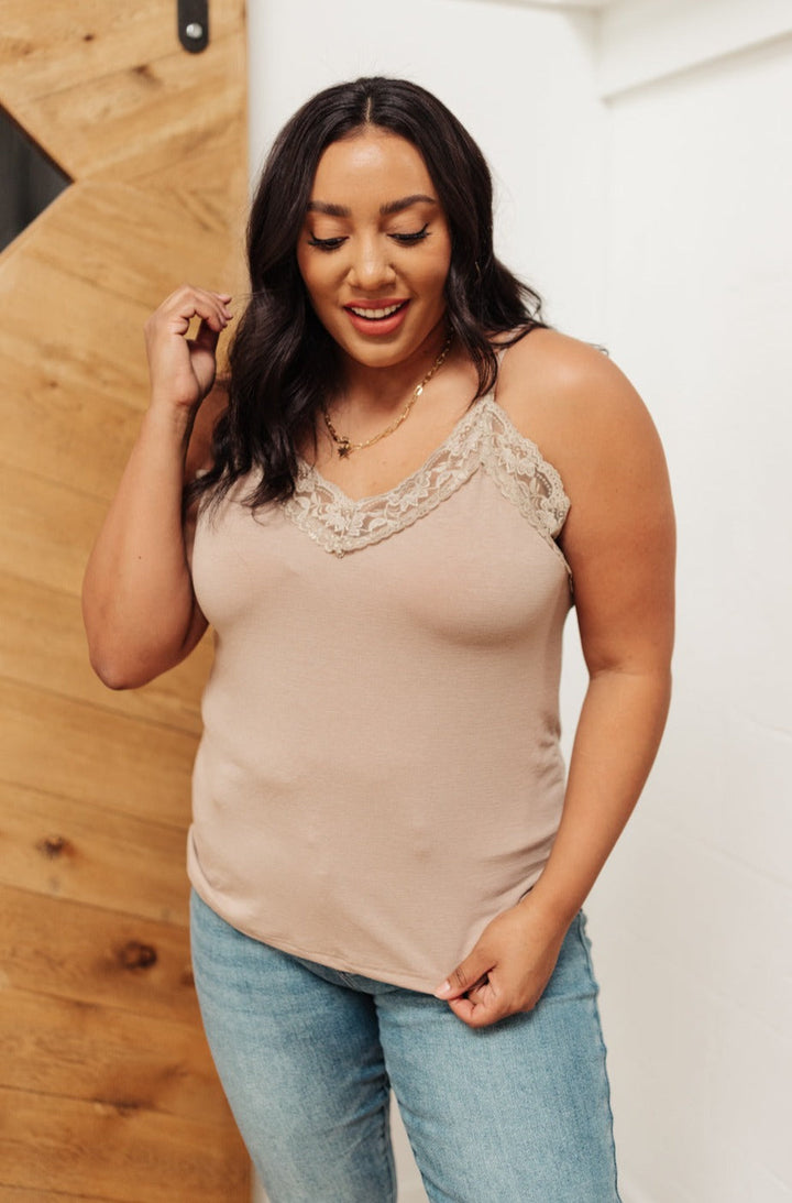 Sweet Fling Lace Top In Mocha